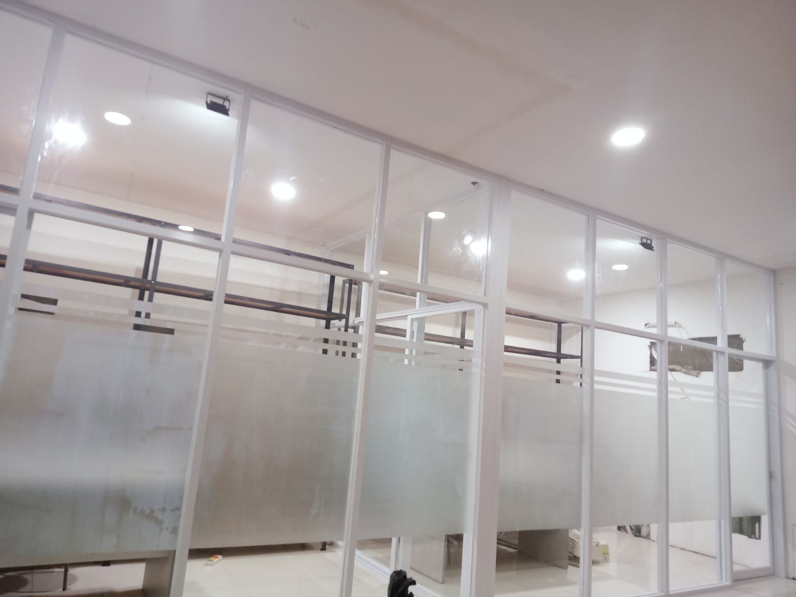 Curtain Wall dan Partisi Kaca untuk Bangunan Komersial